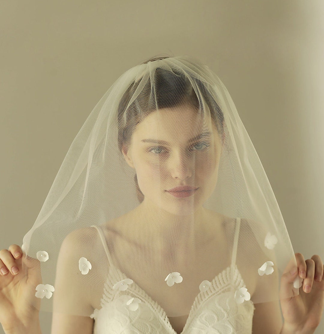 New, White Wedding Veil With Flower Detail. Short Wedding Veil. Etsy UK