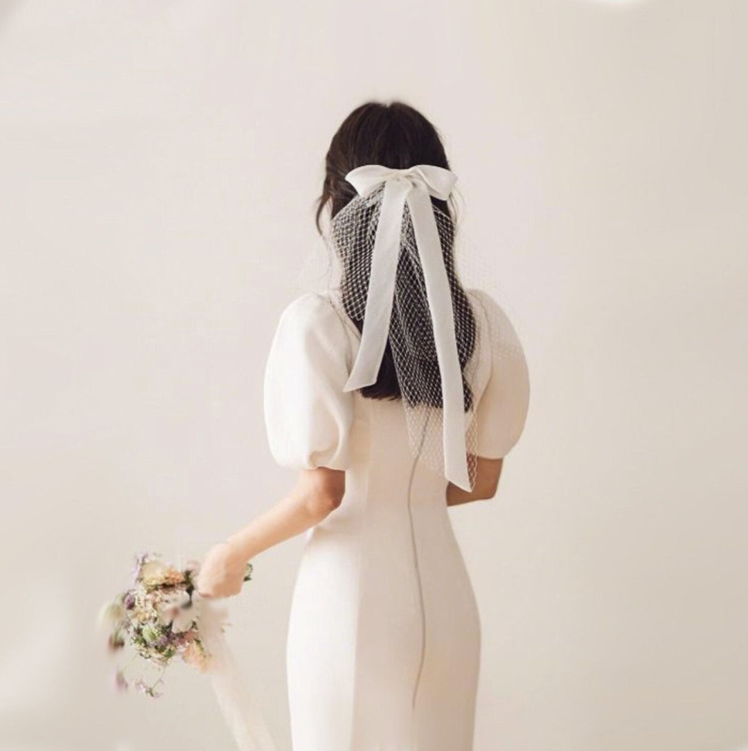 FanakoStudioNYC Korea Short Wedding Veil with Bow Tie Detail.