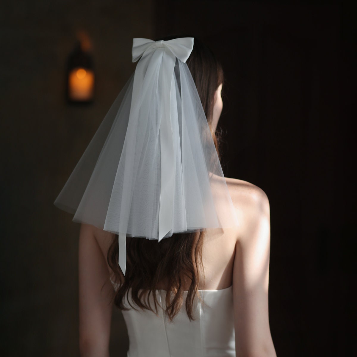 Korea Short Wedding Veil With Bow Tie Detail. 