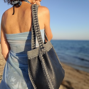 Gehaakte leren tas (blauw)
