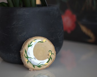 Luna de pintura acrílica de madera