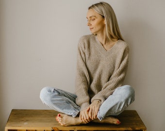 Hand knit woman sweater , Alpaca Wool And Silk Blend Sweater, Light Fuzzy Oversized Cardigan, Chunky Cable Knit Cardigan, V neck