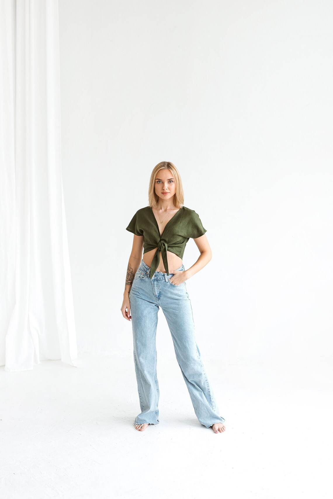 TW6044 Averi Linen Contrast Tie Front Crop Top main image 0