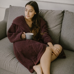 Hooded long organic linen & cotton waffle robe for women and men, soft plus size linen bathrobe, Turkish cotton robe, unisex spa robe
