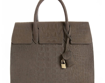 Mooie handgemaakte krokodil reliëf Design Lambskin Leather vrouwen handtas. Houtskool grijs Flap Satchel