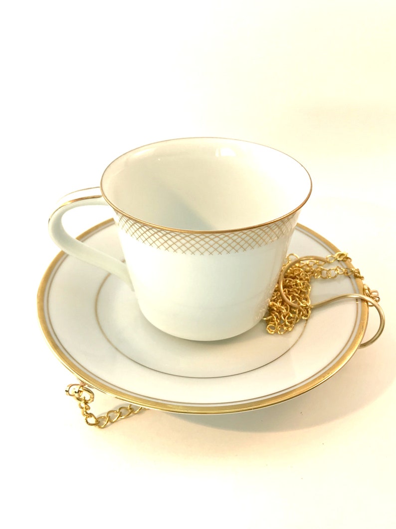 Teacup and saucer bird feeder Handmade gift for mom Unique image 3