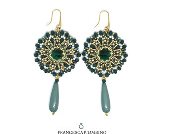 Round earrings, green earrings, emerald green, long earrings, beaded earrings, glass rosettes.