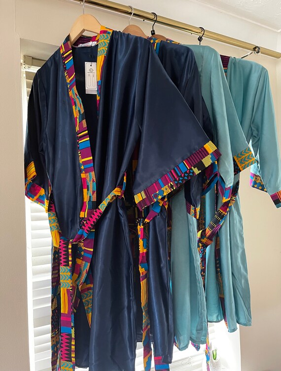 Pigiama/accappatoio/indumento da notte in raso/seta Italia