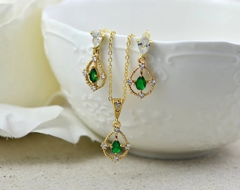 Conjunto de joyas de oro verde esmeralda · Collar y pendientes colgantes de circonita cúbica · Conjunto de joyas nupciales · Regalo para damas de honor · Conjunto de boda verde
