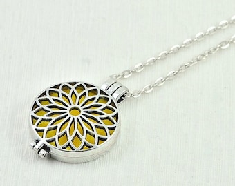 Aromaterapidiffusorhalsband för eterisk olja, solblomsoljediffusormedaljonghänge filtkuddar, antik silverfiligranhalsbandsmycken