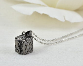 Grey Square Locket Necklace, Keepsake Locket Necklace, Minimalist Filigree Box Pendant Jewellery, Everyday Stash Mothers day Gift Necklace