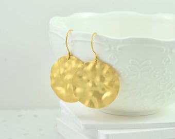 Simple Hammered Gold Disc Earrings, Elegant Hammered Disc Gold Earrings, Everyday Mothers Day Drop Earrings, Bridesmaids Gold Jewellery Gift