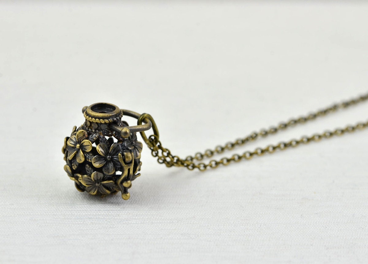 Bronze Aromatherapy Diffuser Necklace, Lava Stone for Essential Oils, Lava Floral Locket Pendant, Bronze Oil Diffuser Filigree Necklace