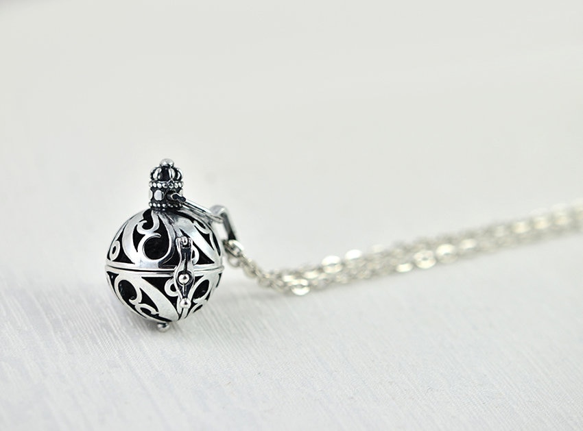 Lava Stone Aromatherapy Diffuser Necklace for Essential Oils, Lava Locket Pendant, Silver Filigree Necklace, Oil Diffuser Silver Necklace