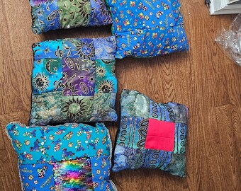 Quilted throw pillows