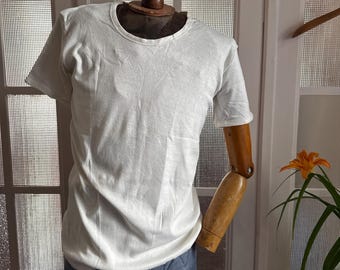 Vintage 70s White Knit Cotton Tee Medium Large Unisex Short Sleeve Knit T Shirt Neck U-Neck Tee Vintage European Deadstock Top Basics 2428