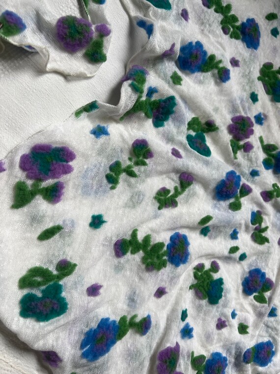 Vintage Linen & Wool Floral Wrap Shawl Scarf Spir… - image 6