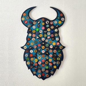 Regalo para amantes de la cerveza / Historia escandinava / Arte mural vikingo / Decoración de pub / Decoración de pared con tapa de cerveza bárbara / Regalo para él