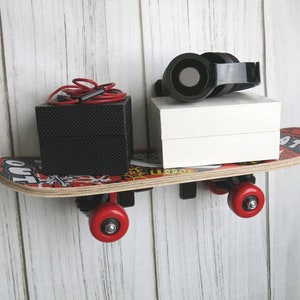 Recycled Skateboard Shelf: Teen Room Decor, Maple Wood