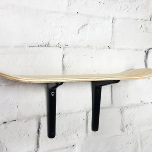 Eco Home Decor / Skateboard Deck Wall Art / Open Shelving/ Open Shelf / Skateboard Recycled / Office Interior
