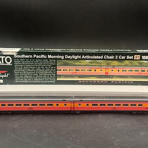 Kato N Scale 106-6301 Southern Pacific Morning Daylight Articulated Chair Passenger 2 Car Set #1 MIB