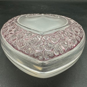 Lalique France Crystal Purple Heart Shaped Trinket Dresser Jewelry Box Ex Condition image 3