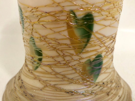 Lustre Art Glass Iridescent Threaded Shade Mint Signed