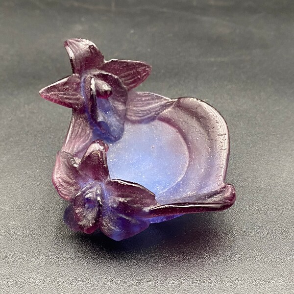 Daum Crystal Pate de Verre Violet Orchid Flower Trinket Dish Beautiful 3” L