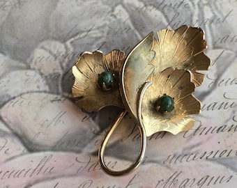 Lovely CORO Vintage Flower and Stone brooch, Coro Vintage, Christmas gift