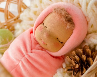 Waldorfpuppe Schlafpuppe Afroamerikaner Baby Puppe dunkelhäute Junge mit geschlossenen Augen 21" Kuschelpuppe Bettpuppe Weichpuppe Pfirsich blau