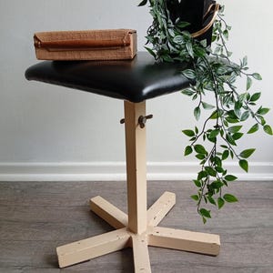 Industrie Werkstatt Hocker Vintage Loft Sternfuß Mid Century 60er 70er schwarz beige image 14