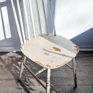 DEKO Sprossenstuhl vintage design Atelier Stuhl made in Germany Shabby Chic Esszimmer Schreibtisch Kaminzimmer Leseecke Einzelstuhl