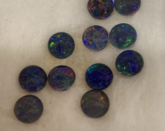 5 mm, Mult Color Opal-Triplet-round-cab
