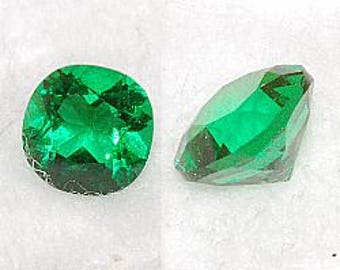6 mm, Emerald Green Helenite-cushion