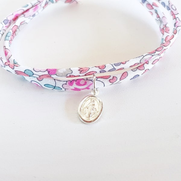 Bracelet Madone, médaille madone en argent, sur cordon liberty