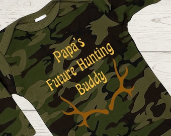 Body de camuflaje personalizado para bebé: atuendo para el futuro compañero de caza del abuelo, regalo para cazadores.