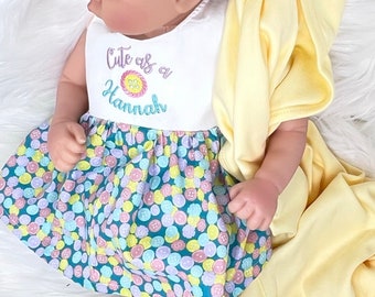 Conjunto personalizado para niña: vestido con botones y pantalones bombachos hechos a mano
