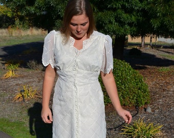 White Lace Vintage Style Women's Dress, size M