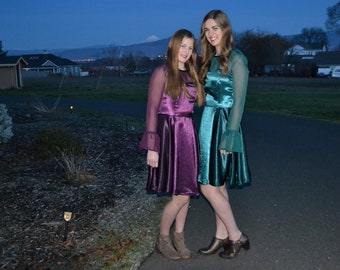 Women's Purple/Green Crushed Satin/Chiffon Dresses, S-M