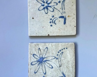 Azulejos de cerámica vintage Pratt & Larson con diseño de flores azules, 6x6 pulgadas, juego de 2