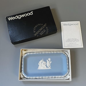 Wedwood青い陶器の浮彫OBLONG TRAY　J1000 2597 Wedgwood Oblong Dish - Etsy