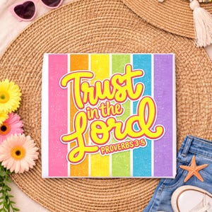 Könnte beinhalten: Ein Set aus drei Keramikbechern mit gesprenkelter, matter Oberfläche. Die Becher sind in Creme-, Hellgrau- und Dunkelgrautönen gehalten. Jeder Becher hat ein schlichtes, minimalistisches Design.