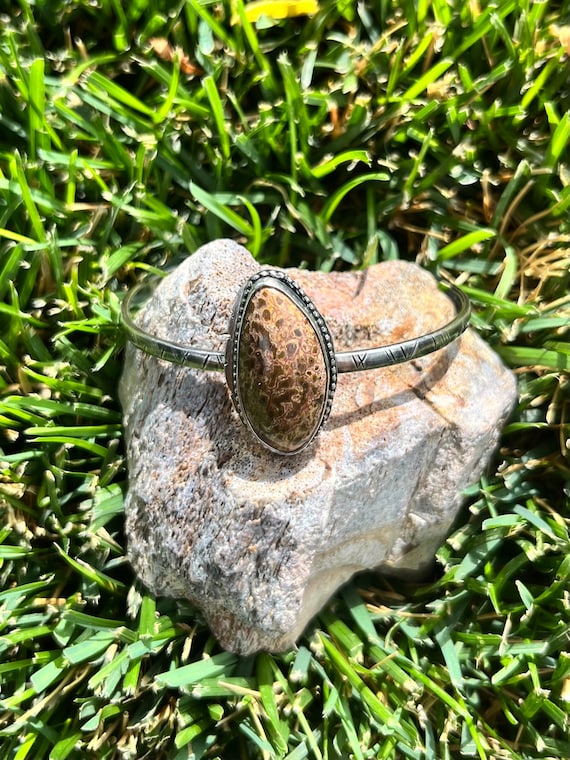 One of the Best Dinosaur Fossil Very Rare Vintage Sterling Silver Bracelet Cuff One of the Best Dinosaur Fossil Very Rare Vintage Sterling Silver Bracelet Cuff