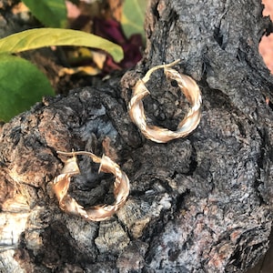 10K Tri-Tone Gold Spiral Hoop Earrings - Vintage