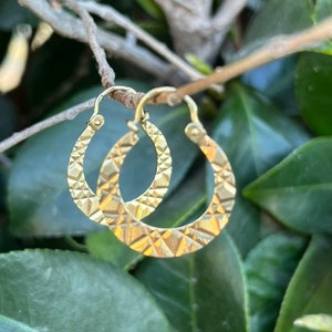 FIBO STEEL Set Di 4 Orecchini A Cerchio Oro: Cerchi Huggie E Pendenti, Ipoallergenici, Per Multipli Piercing E Cartilagine