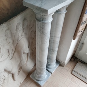 2 twin columns
