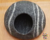 Large Felt Cat Cave Cat Bed Pet Bed Puppy Bed Cat House. 100 Wool Natural Color