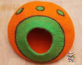 Large Felt Cat Cave (40 cm or 16 Inches Diameter) Cat Bed Pet Bed Puppy Bed Cat House. 100 Wool