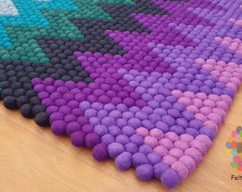 Rectangle Zig Zag Pattern Felt Ball Rug Handmade in Nepal . 100 % Wool Carpet (Free Shipping)