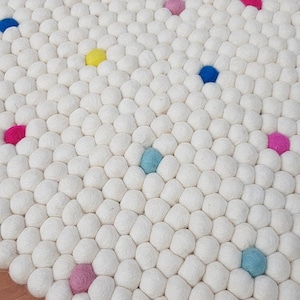 Felt Ball Rugs / White Rug with bright spot / Nursery Rug / Girl room carpet Free Shipping image 1